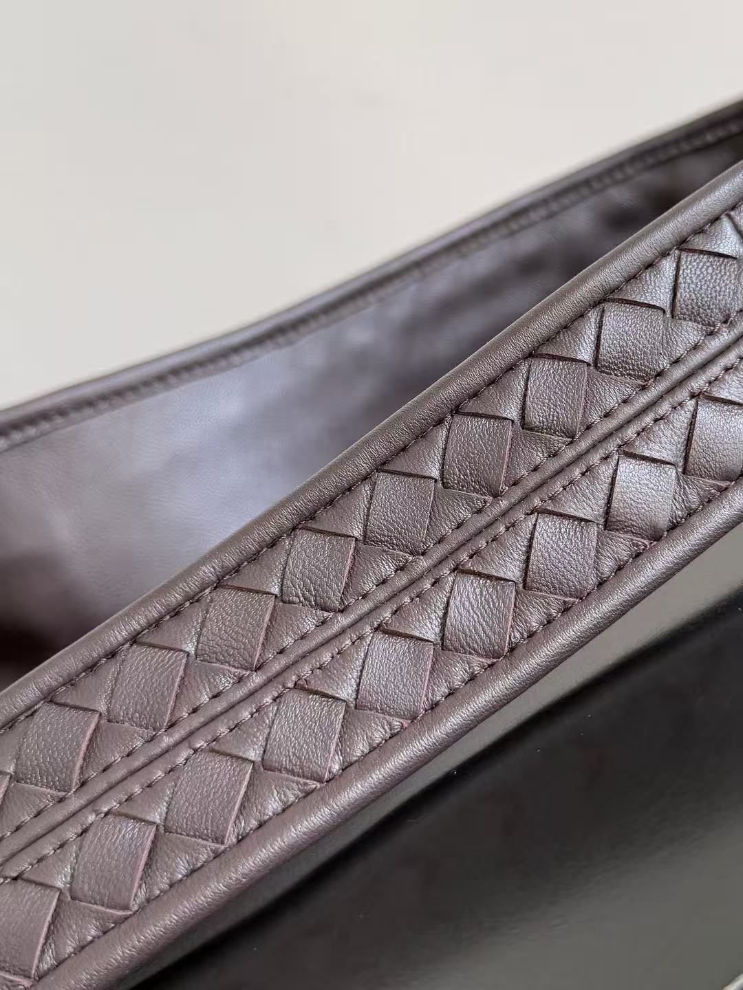 Bottega Veneto 40cm Chocolate Calfskin