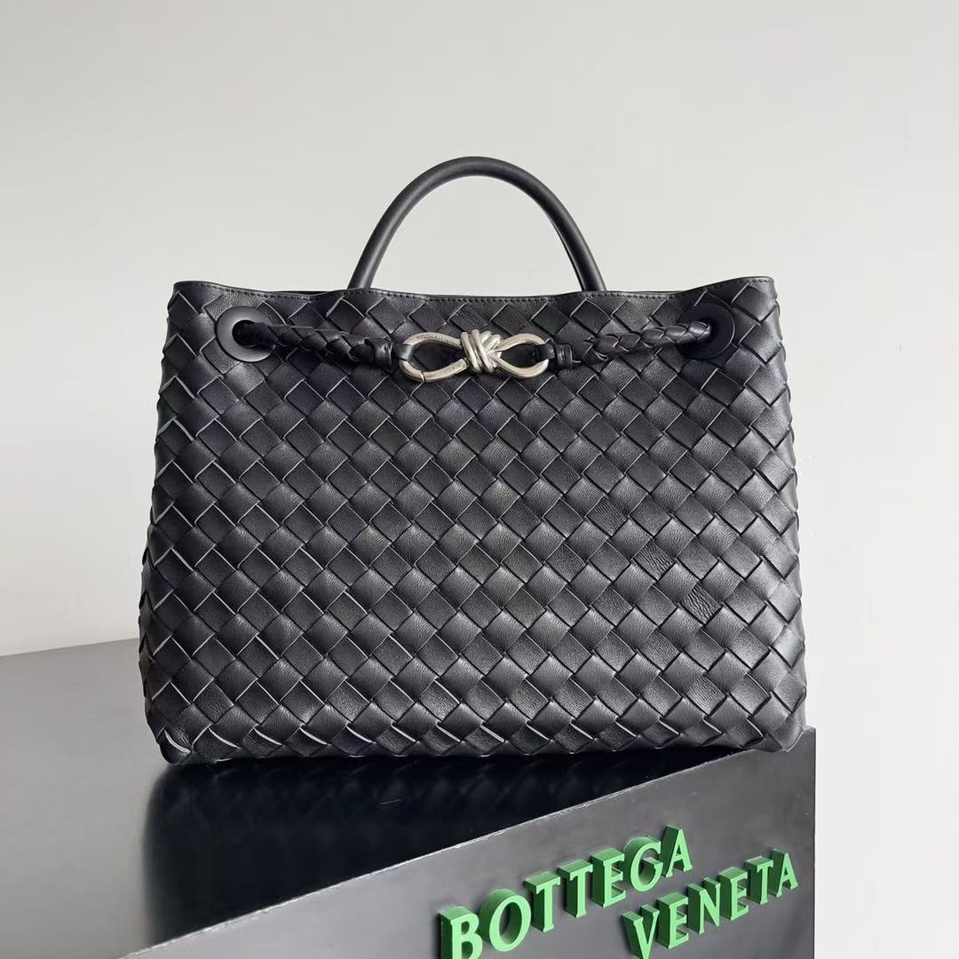 Bottega Medium Andiamo 32 Black Lambskin Silver Hardware