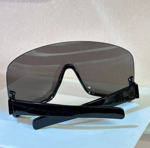 Gucci 2026 Shield Sunglasses GG1631S