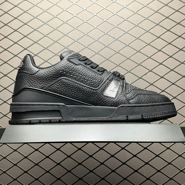 L X V SNEAKERS