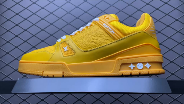 L X V TRAINER Sneakers