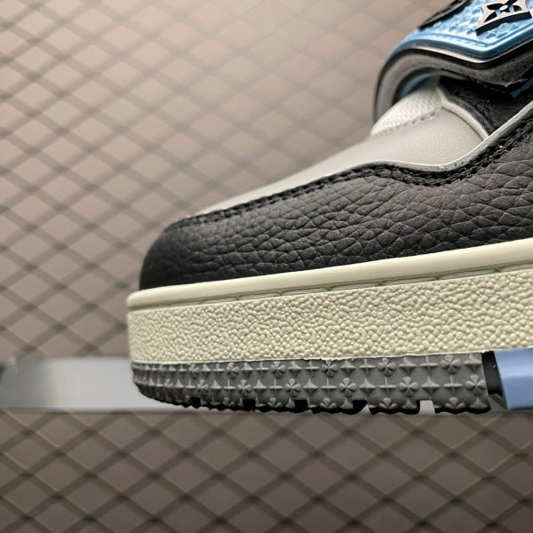 L X V TRAINER Sneakers