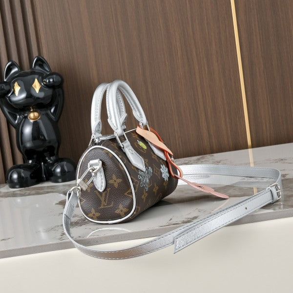 L X V Shoulder bag M81085 Size (16x10x7.5cm)