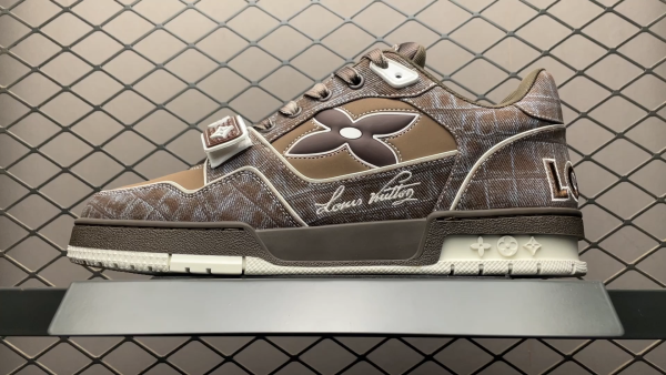 L X V TRAINER SNEAKERS