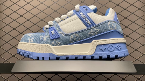 L X V  TRAINER 2023Show style Sneakers