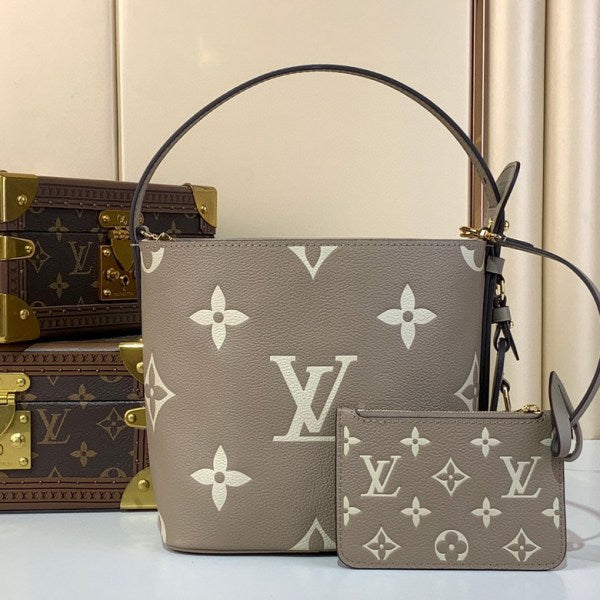 L X V Bucket Bags 18x12x16cm