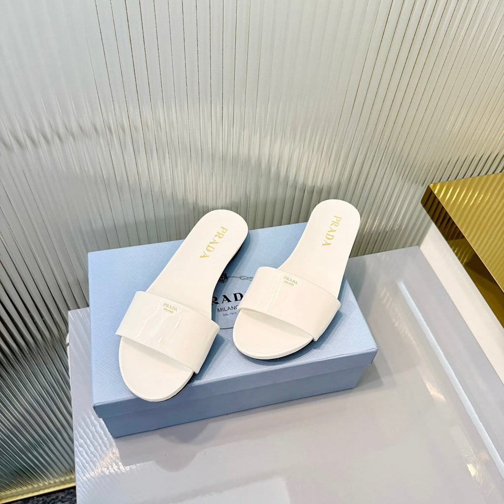 Prada 2026  Logo Patent Leather Slide Calfskin 715621