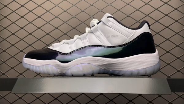 JRD 11 Retro Low Iridescent 528895-145
