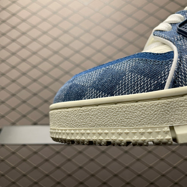 L X V SNEAKERS