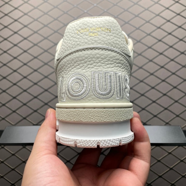 L X V SNEAKERS