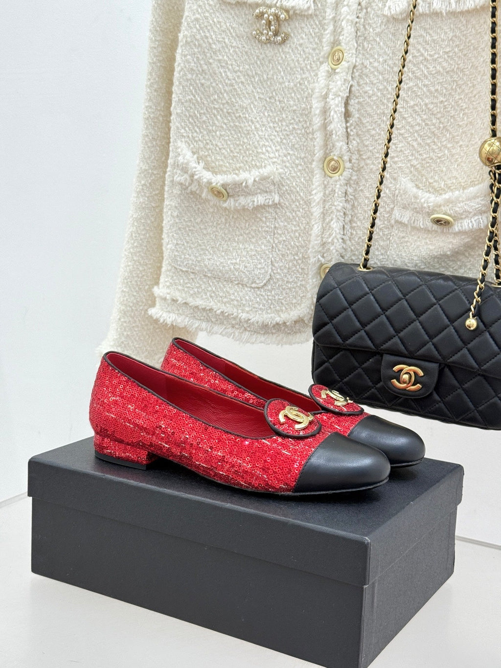 CC 2026 Loafers Sequined Fabric Sheepskin Gold Logo