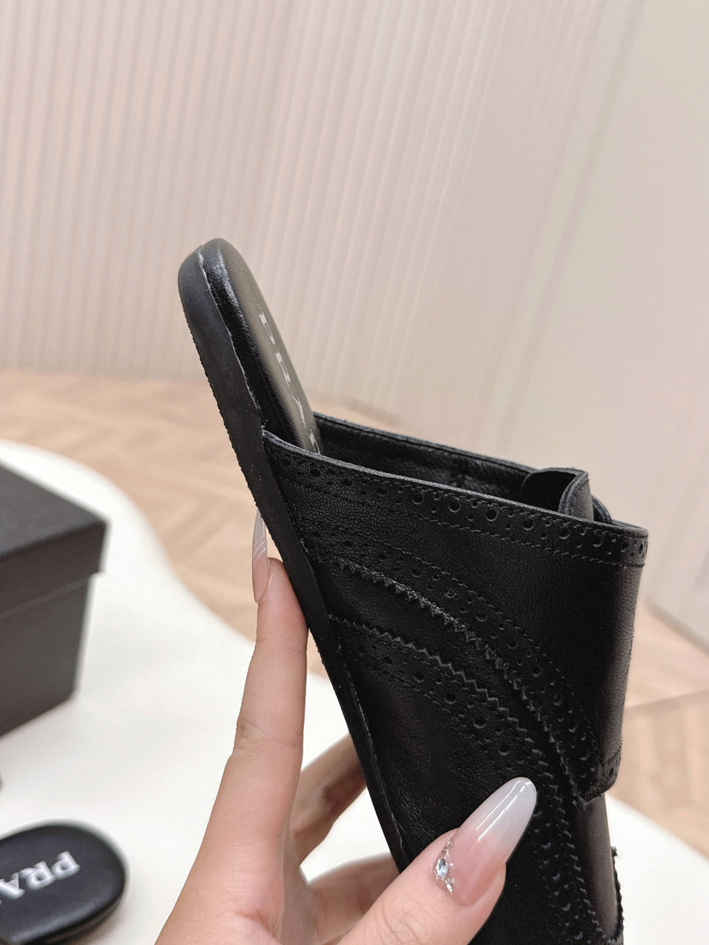PRA 26S Mule Black Sheepskin 600582
