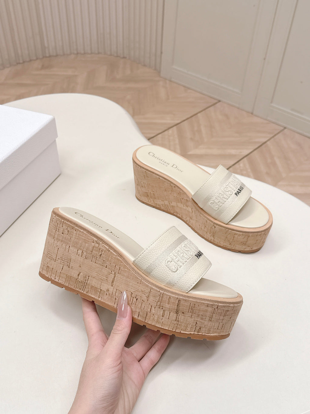 CD 26s  Platform Sandals 85 White Cowhide 643777