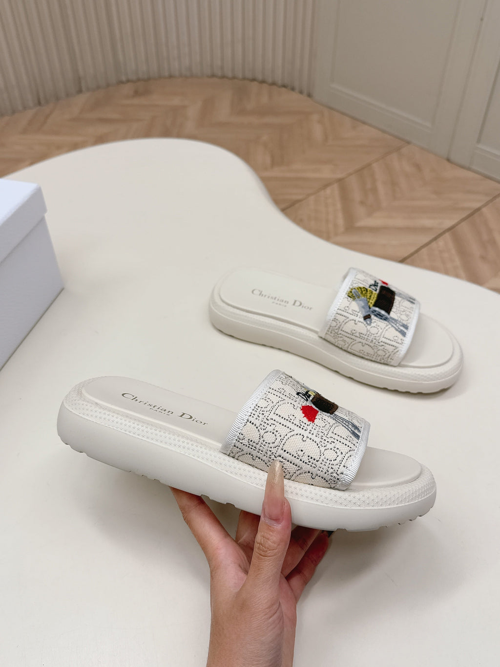 CD 26s  Slippers White Canvas Lambskin 643806