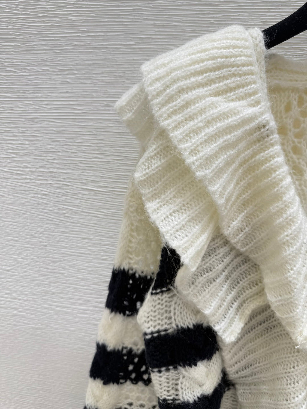 CD 25 Striped Long sleeve Sweater 286356