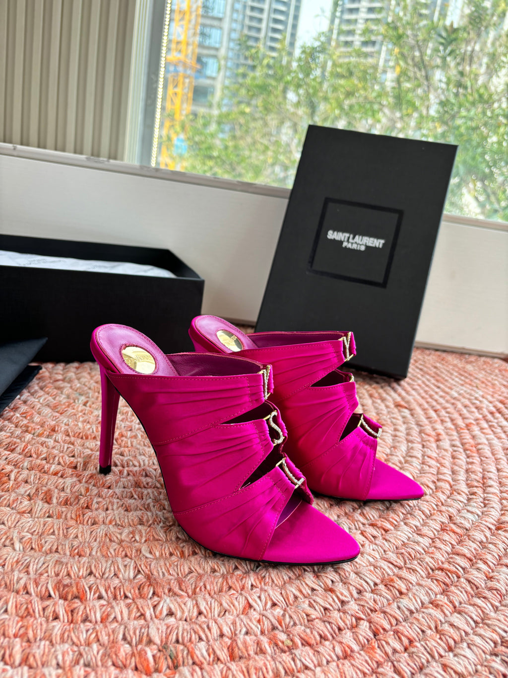 YSL 26ss Pointed High Heels Sandals 110 Fuchsia Pink Silk Leather 648786