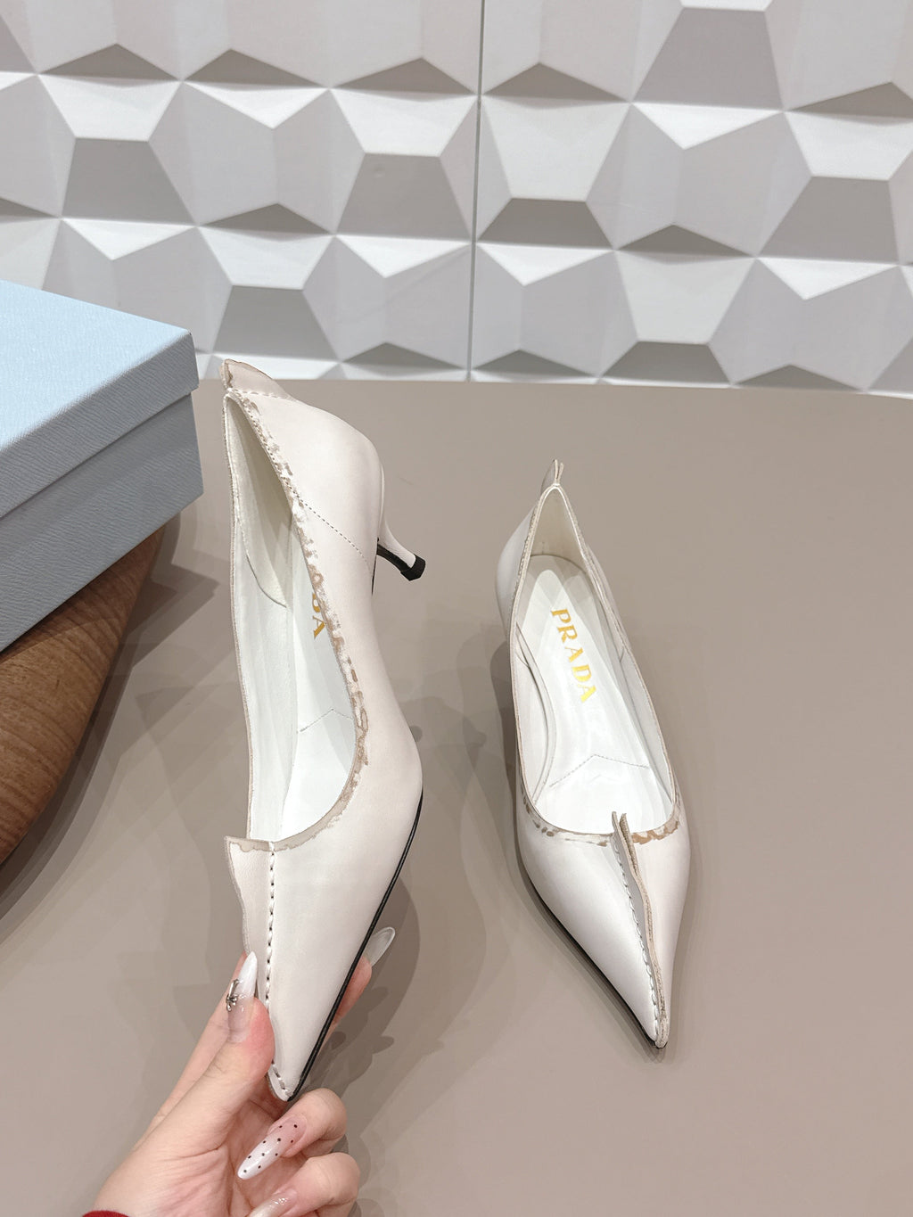 PRADA 26S POINTED TOE HIGH HEELS 55MM IN CREAM WHITE CALFSKIN