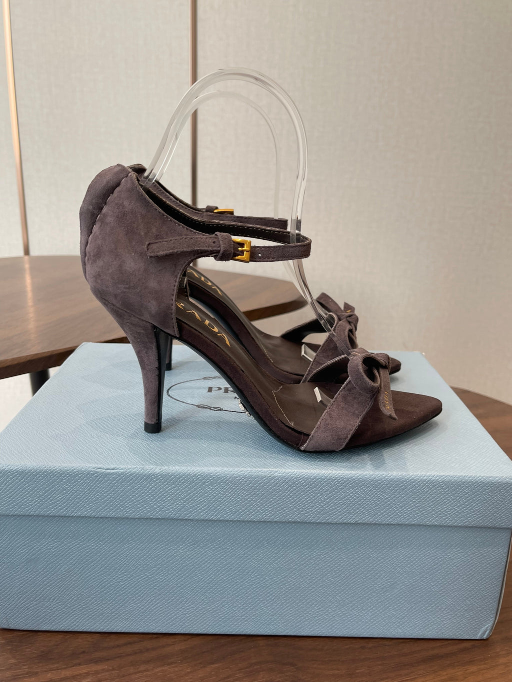 PRADA 26S HIGH HEEL SANDALS 85MM IN DARK BROWN SUEDE WITH BOW
