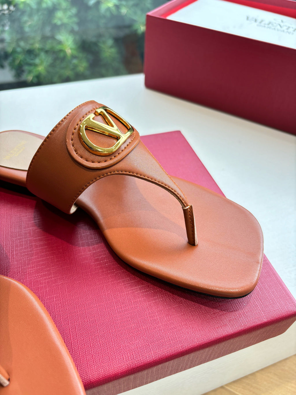 VT 25 Thong Sandals Brown Sheepskin Slide