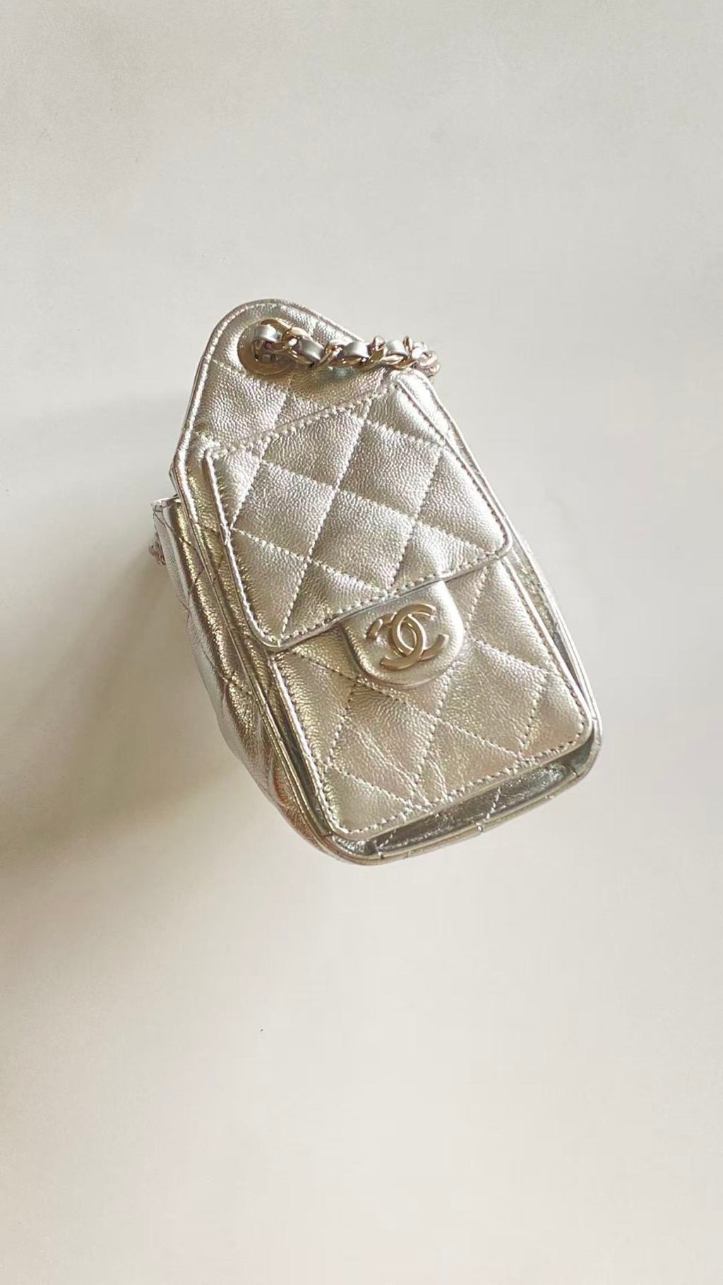 CC 2025 Hobo Bag Silver 22cm Metallic Grained Calfskin
