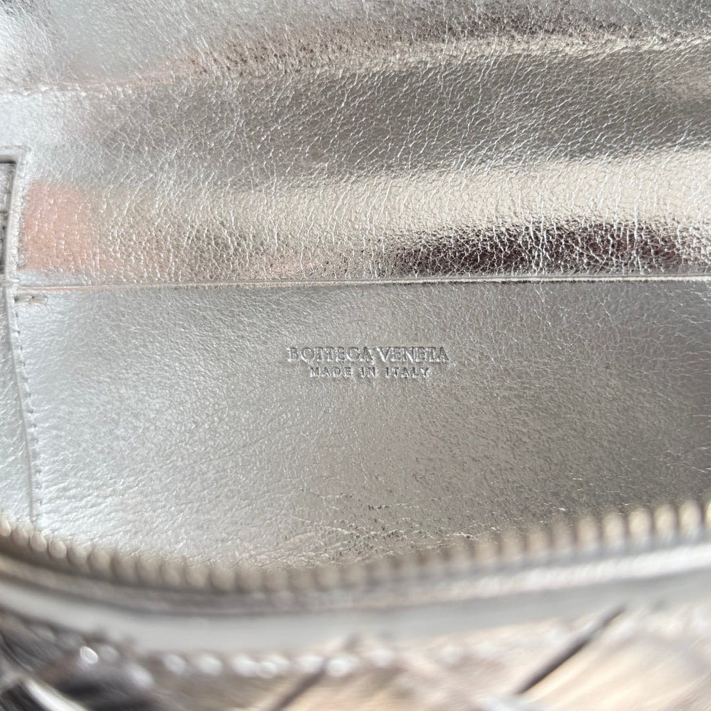 Bottega Veneta 2026 Bang Bang Vanity Case 22cm Silver Laminated Leather 137084