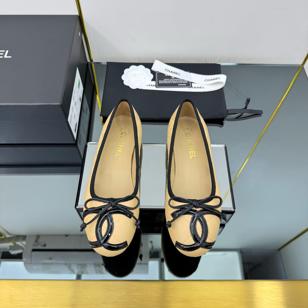 CC Loafers Beige Sheepskin Mix Bow 297796