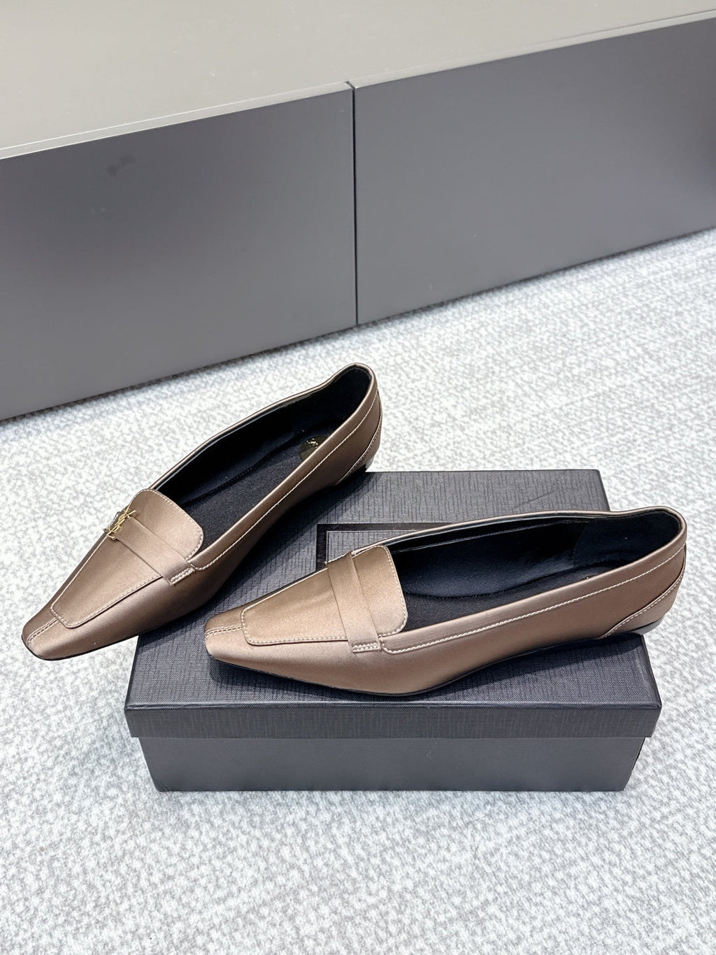 YSL 26ss Square Toe Loafers Taupe Satin Leather