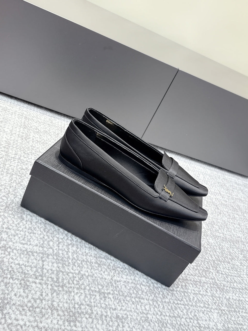YSL 26ss Square Toe Loafers Taupe Satin Leather