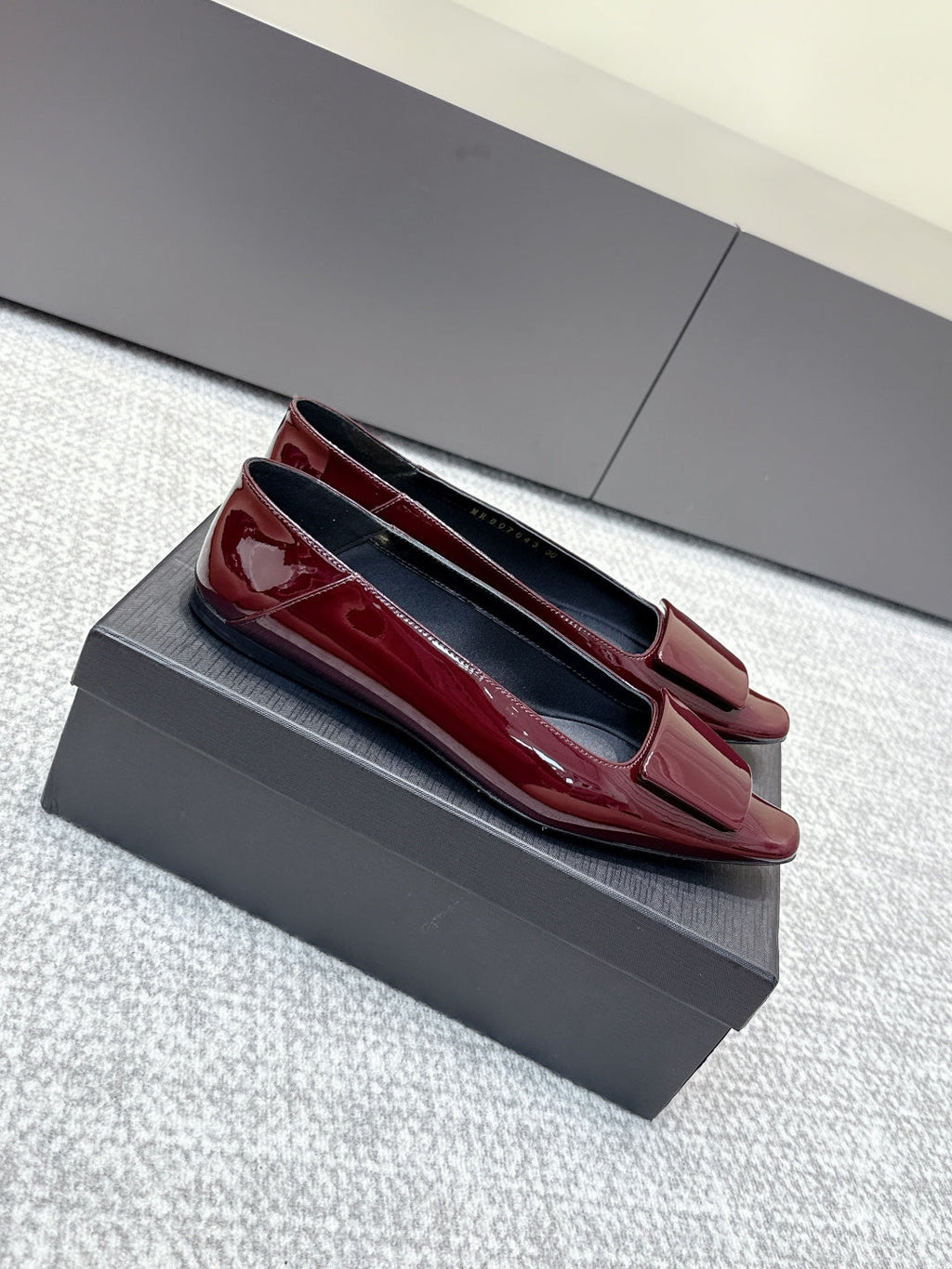 YSL 26ss Square Toe Loafers Burgundy Patent Leather 662736