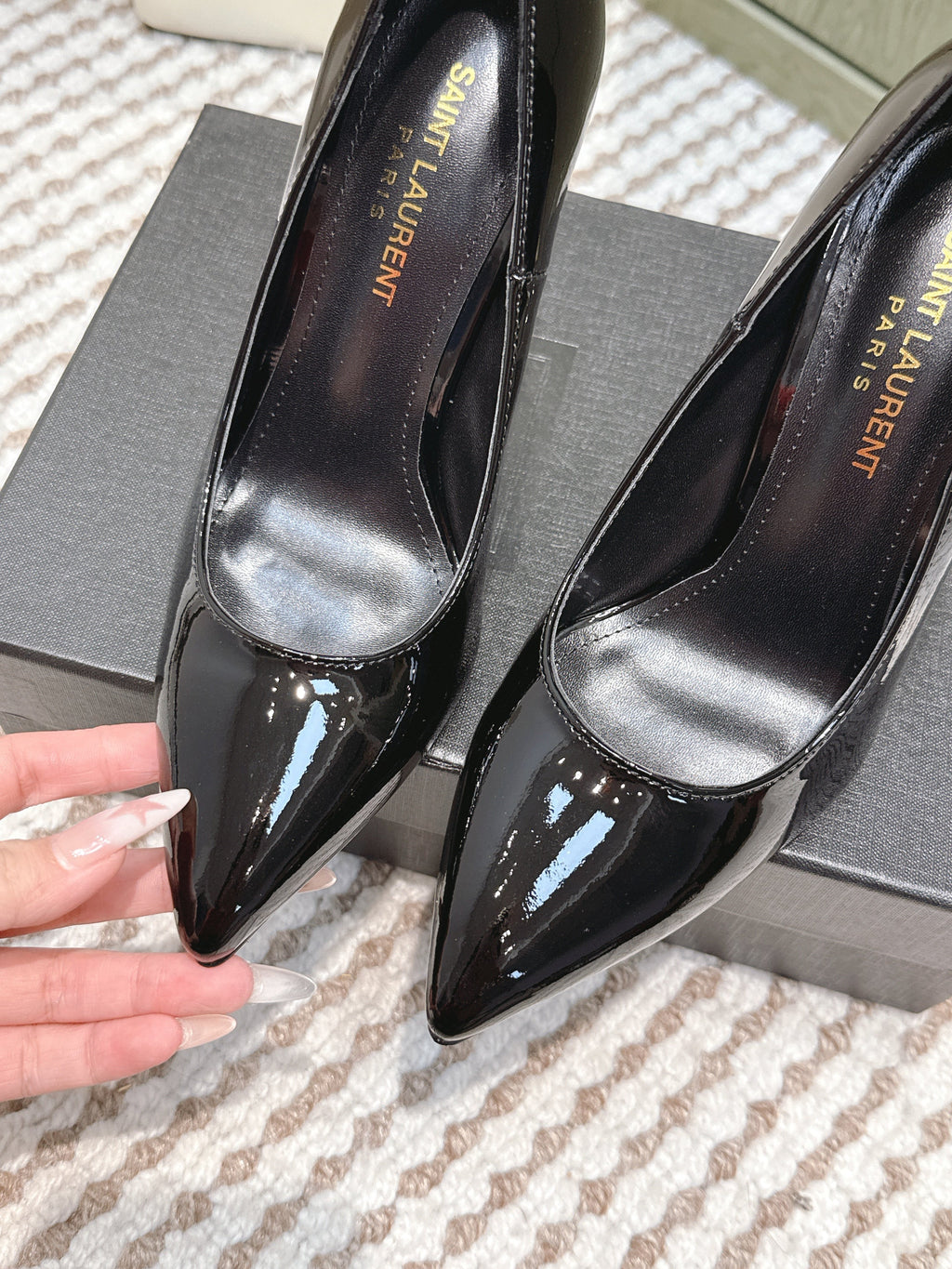 YSL 26ss High Heel Pumps 85 Black Patent Leather Gold 654697