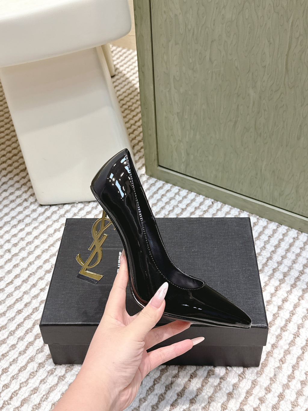 YSL 26ss High Heel Pumps 85 Black Patent Leather Gold 654697