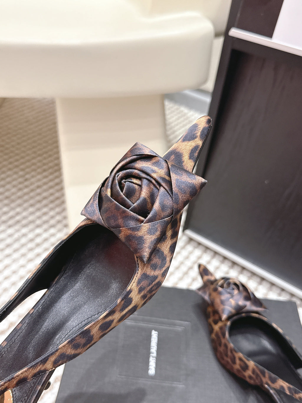 YSL 26ss Slingback 50 Leopard Print Satin Leather 654680