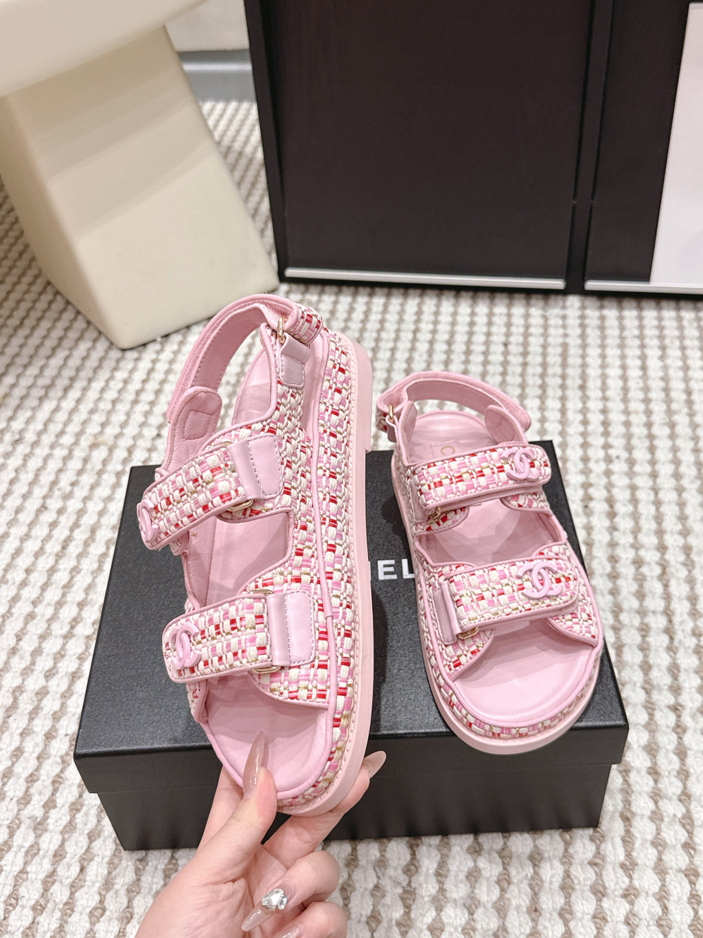 CC 26s Sandals Light Pink Leather Raffia 632402