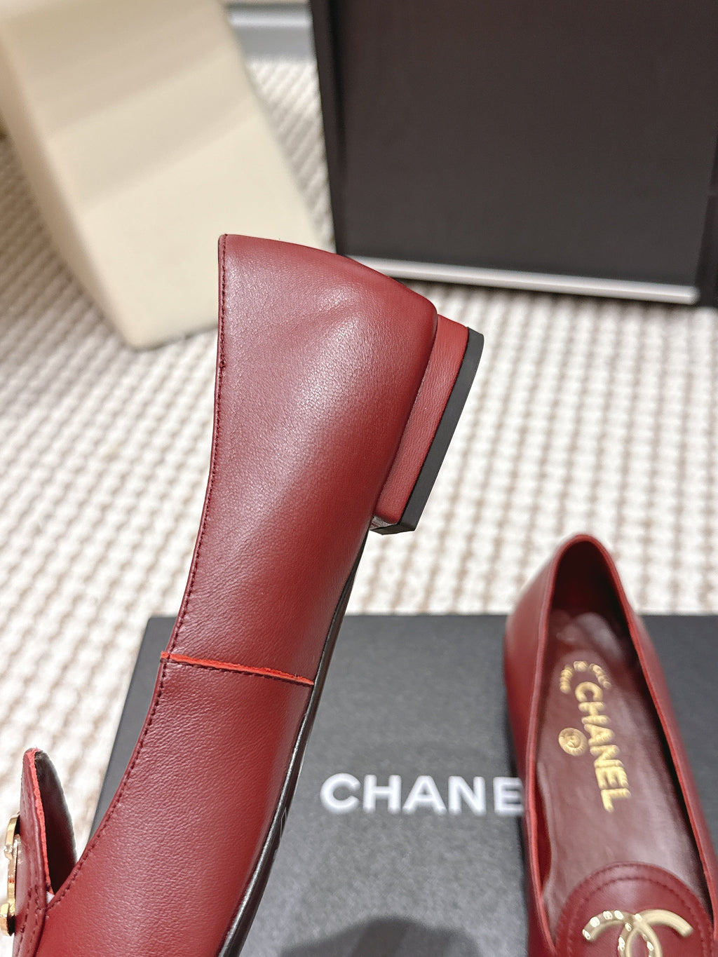 CC 26s Slip-on Flat Burgundy Black Calfskin 632342