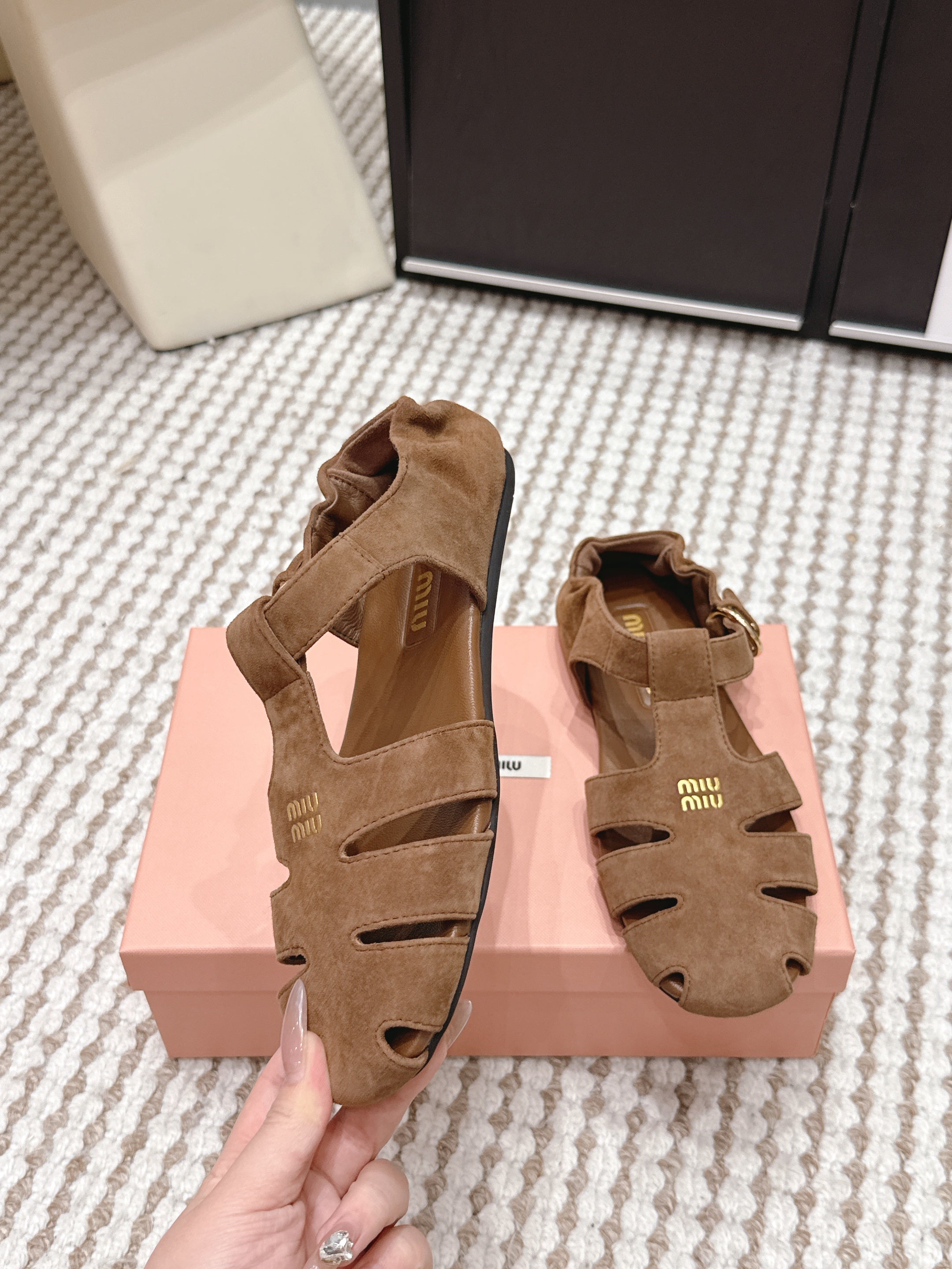 MIU 26 Roman Sandals Brown Suede 632327