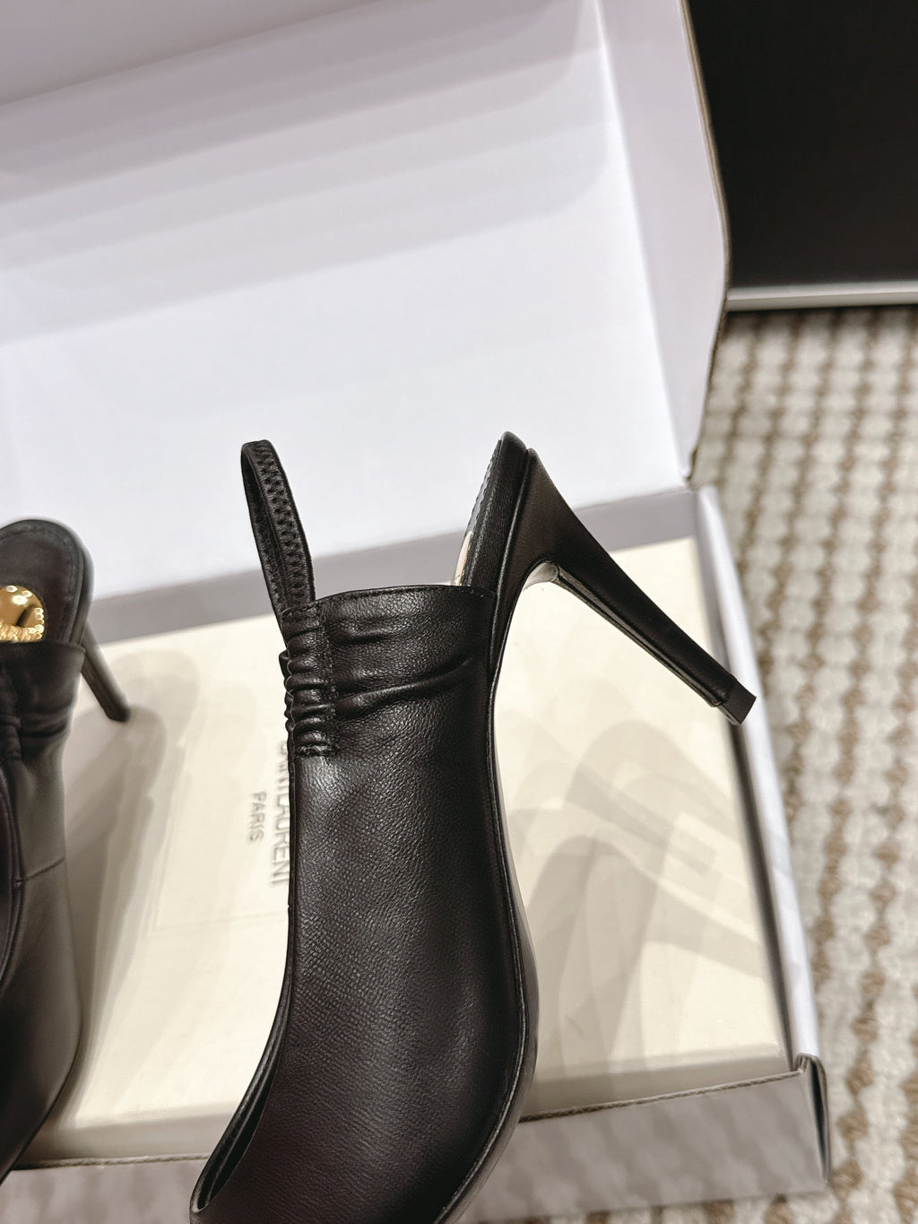 YSL 26ss Slingback 75 Black Sheepskin 654719