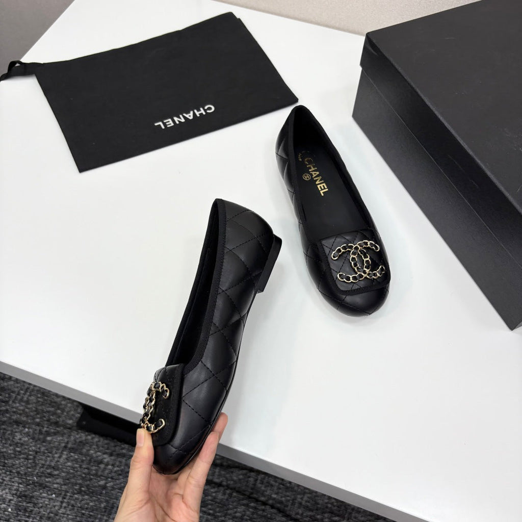CC 25 Ballet Flat Large Logo Black Quilted Calfskin