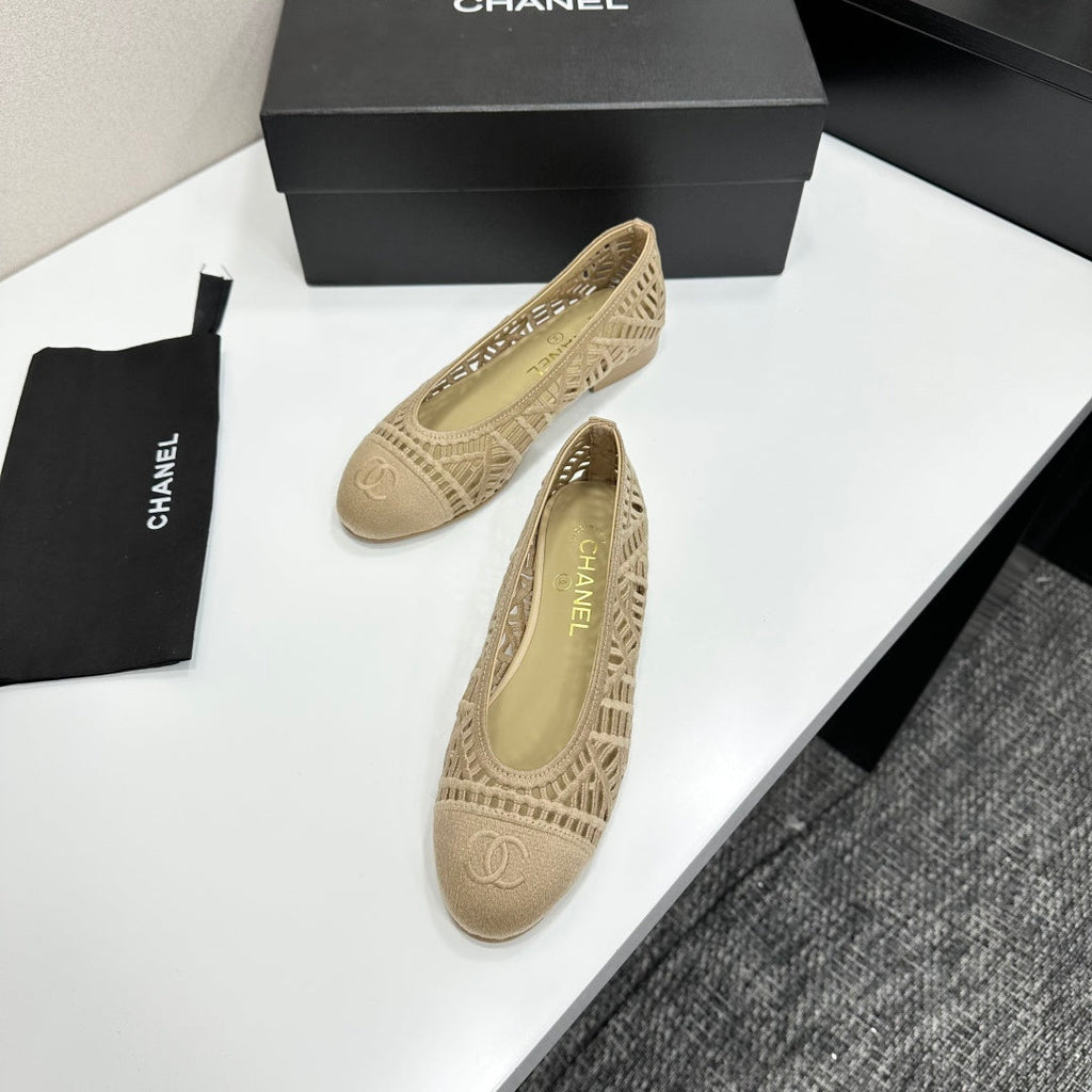 CC 26s Ballet Flats Beige Canvas Leather 626300