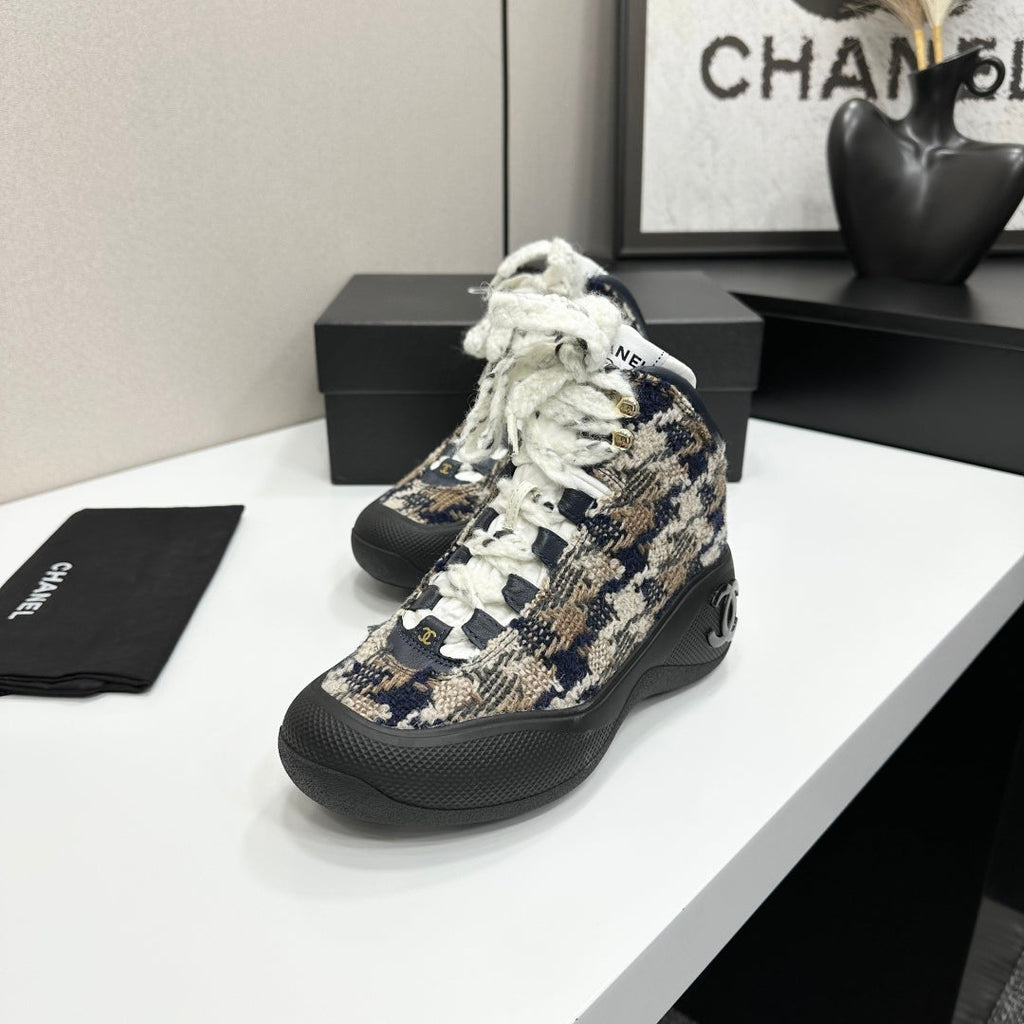 CC 26s Casual Sneakers Black Blue Beige Fabric Sheepskin 626366