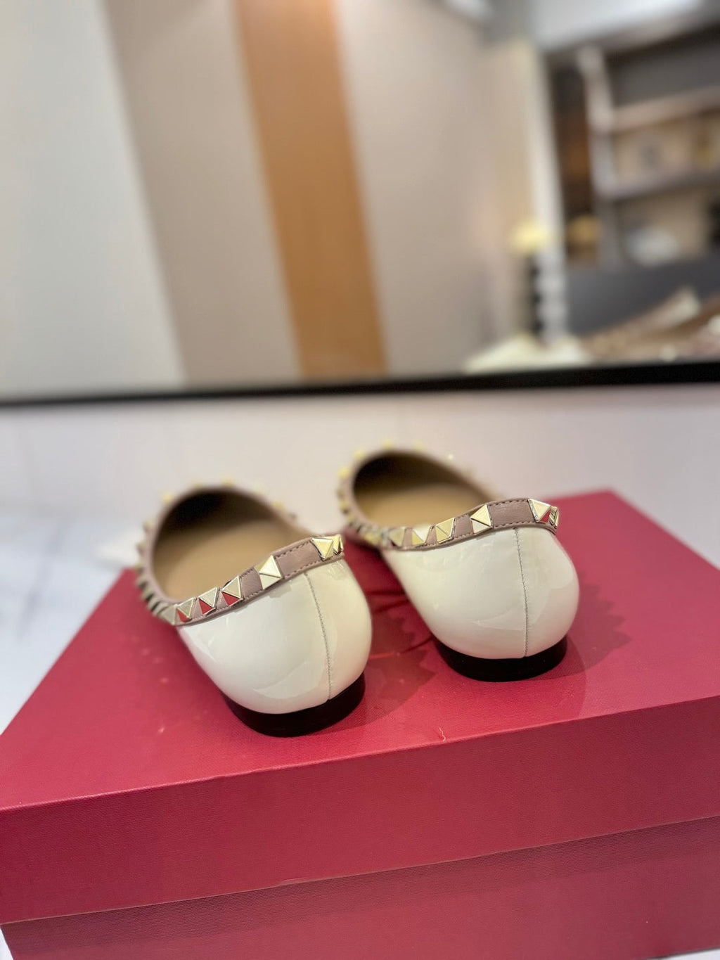 VT Rockstud Ballet Flat White Goatskin
