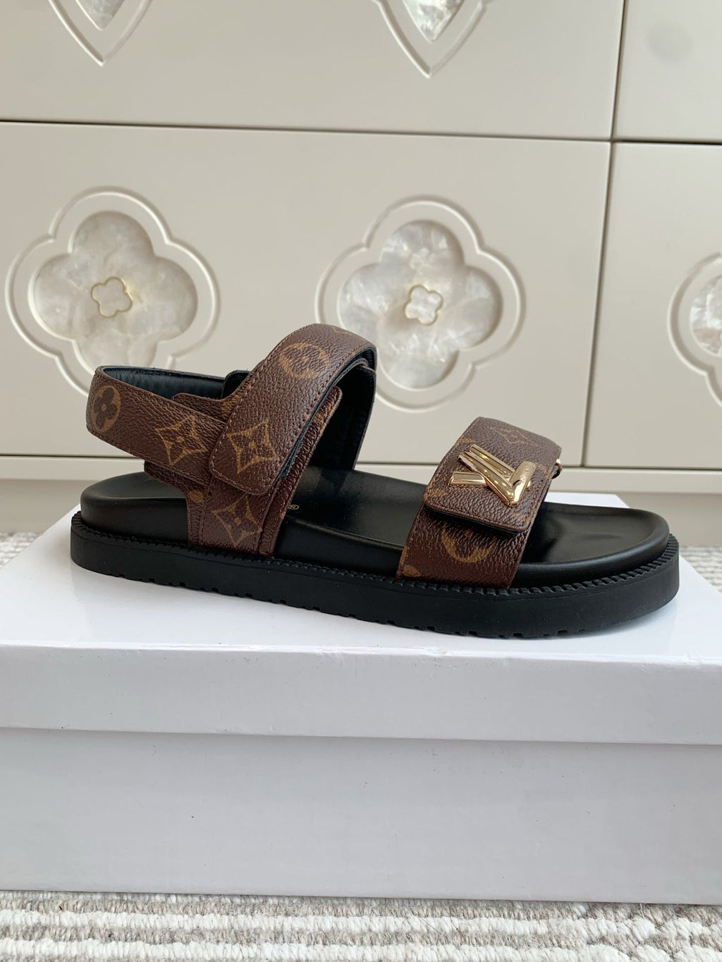 LV SANDALS 25S IN BROWN MIX BLACK CALFSKIN WITH GOLD HARDWARE