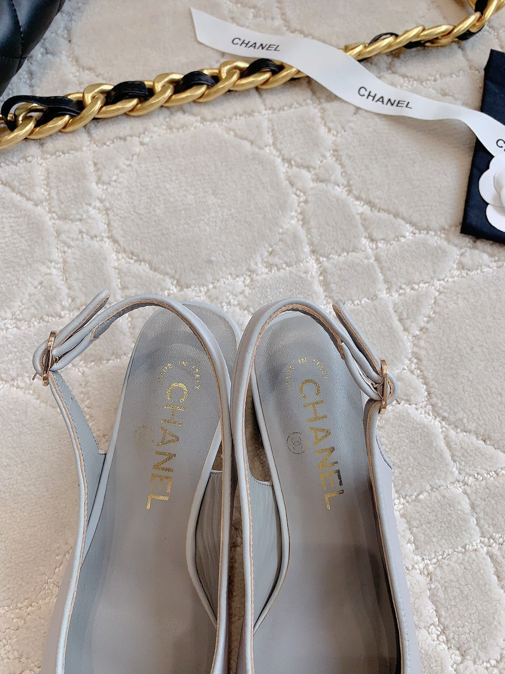 SLINGBACKS IN SLATE GREY MIX BLACK SHEEPSKIN