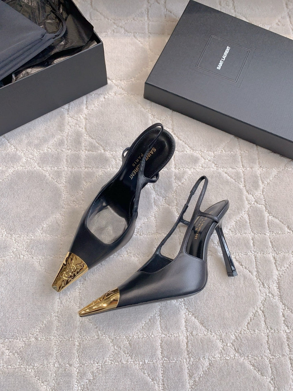 HIGH HEEL 10 CM SLINGBACK IN BLACK CALFSKIN WITH GOLD HARDWARE