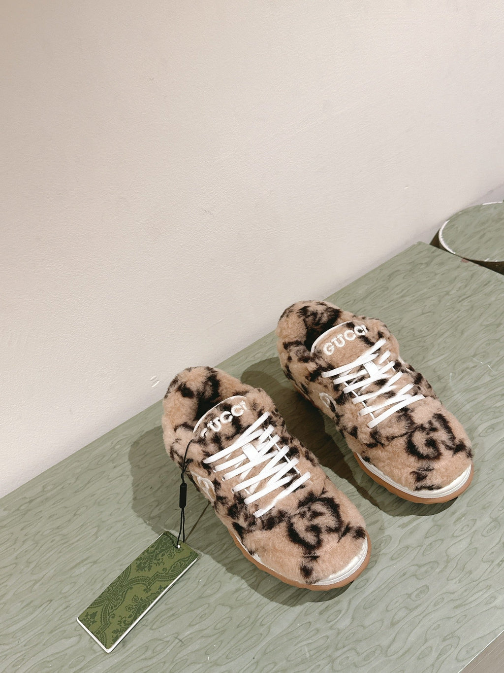 GG INTERLOCKING G SNEAKER IN BEIGE WOOL