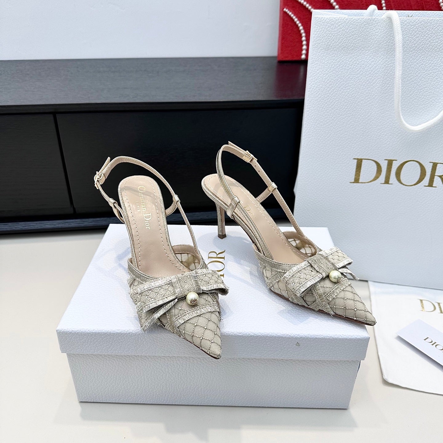 DIOR 26S POINTED TOE HEELED SANDALS 85MM IN BEIGE FABRIC WITH PEARL BOW