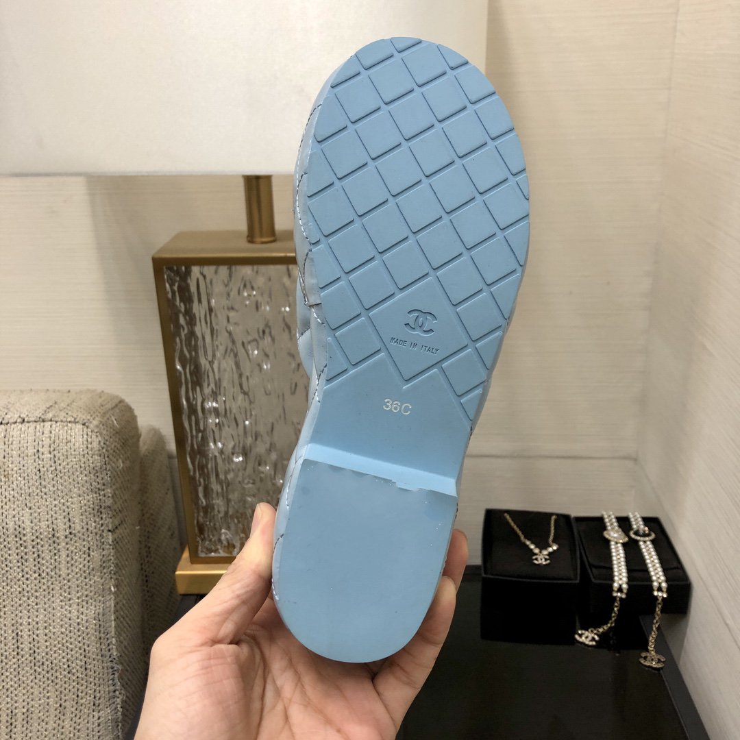 mule sandal 95 cloud blue quilted waxed leather