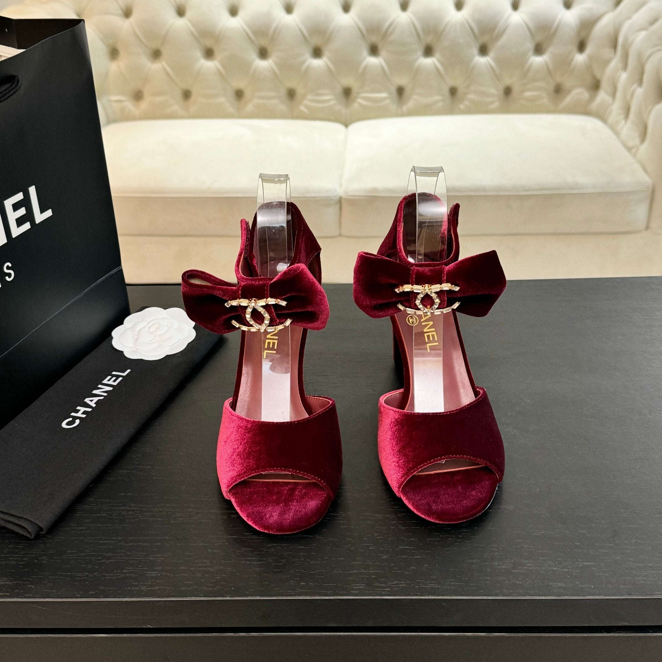 HIGH SANDAL OPEN TOE IN MAROON RED VELVET