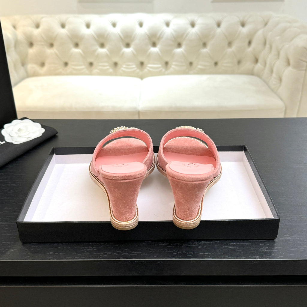 CC 2026 Wedge Sandals 65 Pink Suede 667768
