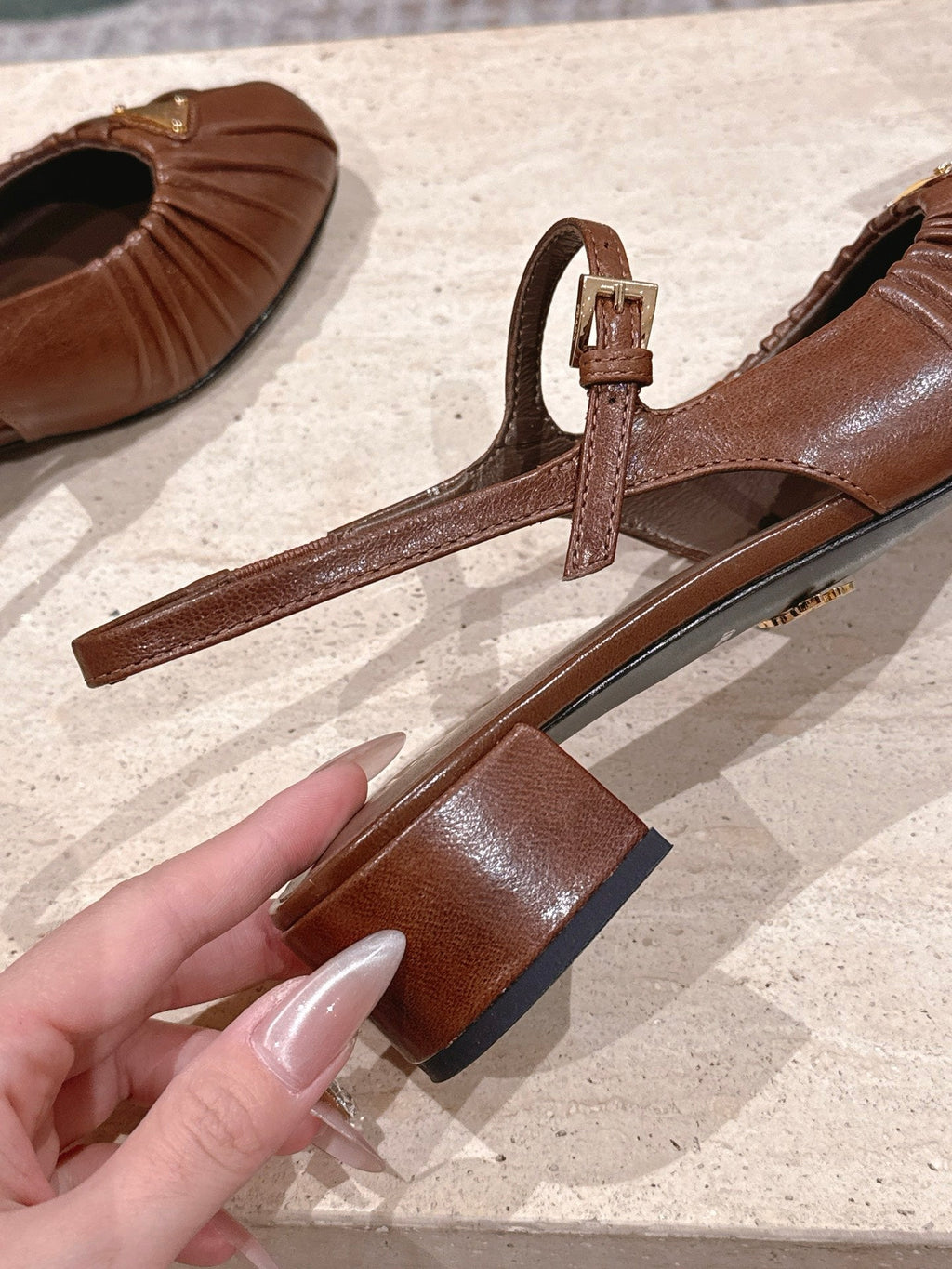 PRADA 26S SLINGBACK SANDALS 40MM IN CARAMEL BROWN CALFSKIN WITH LOGO