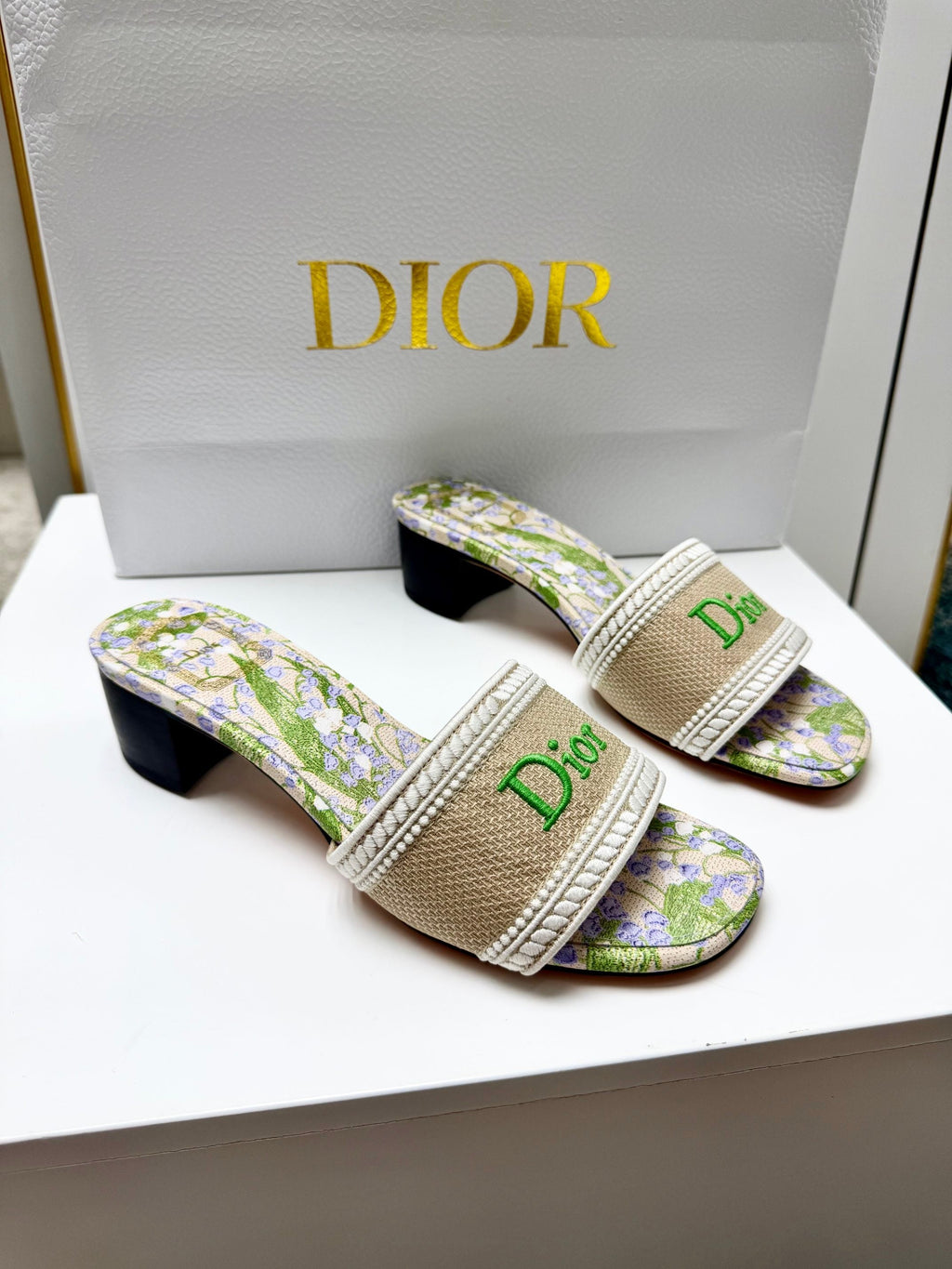 CD 26s Floral Embroidered Sandals Green Beige Canvas 683035